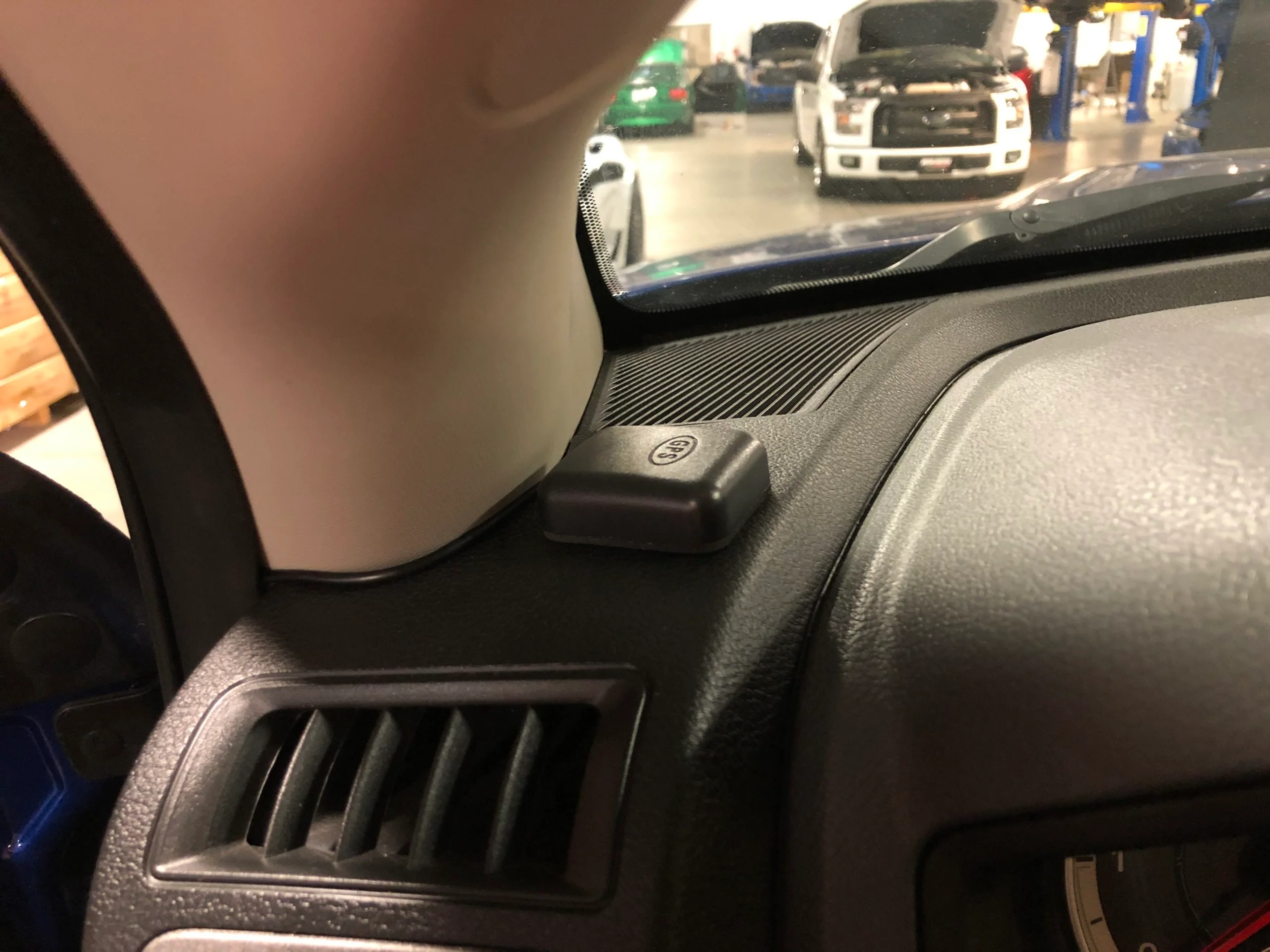 (2013-2018) Ram 10.4" Touch Screen Dash w/ Navigation - Image 9