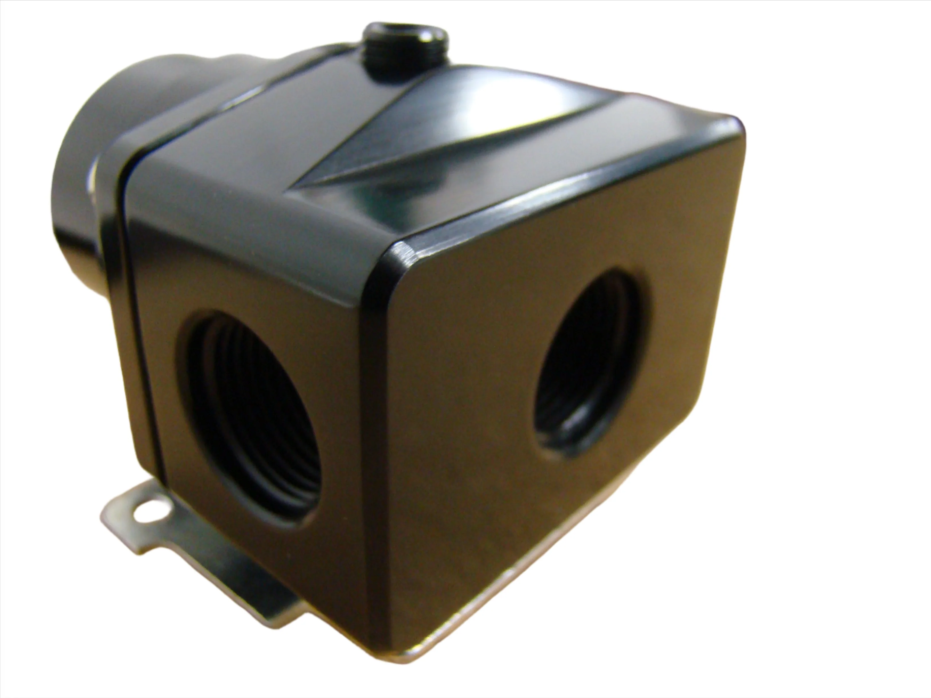 Fuel Pressure Regulator Boost Reference 1:1 - Image 3